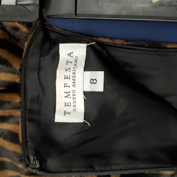 Skirt - Picture 4 of 4